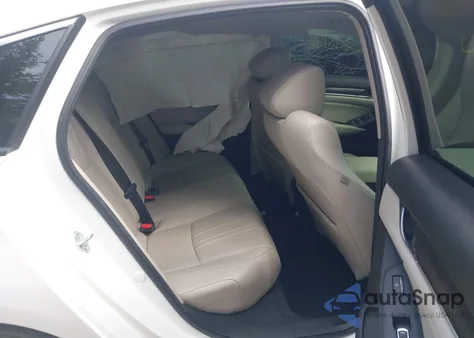 2021 Honda Accord Touring z USA, uszkodzony, nr VIN 1HGCV2F94MA024853